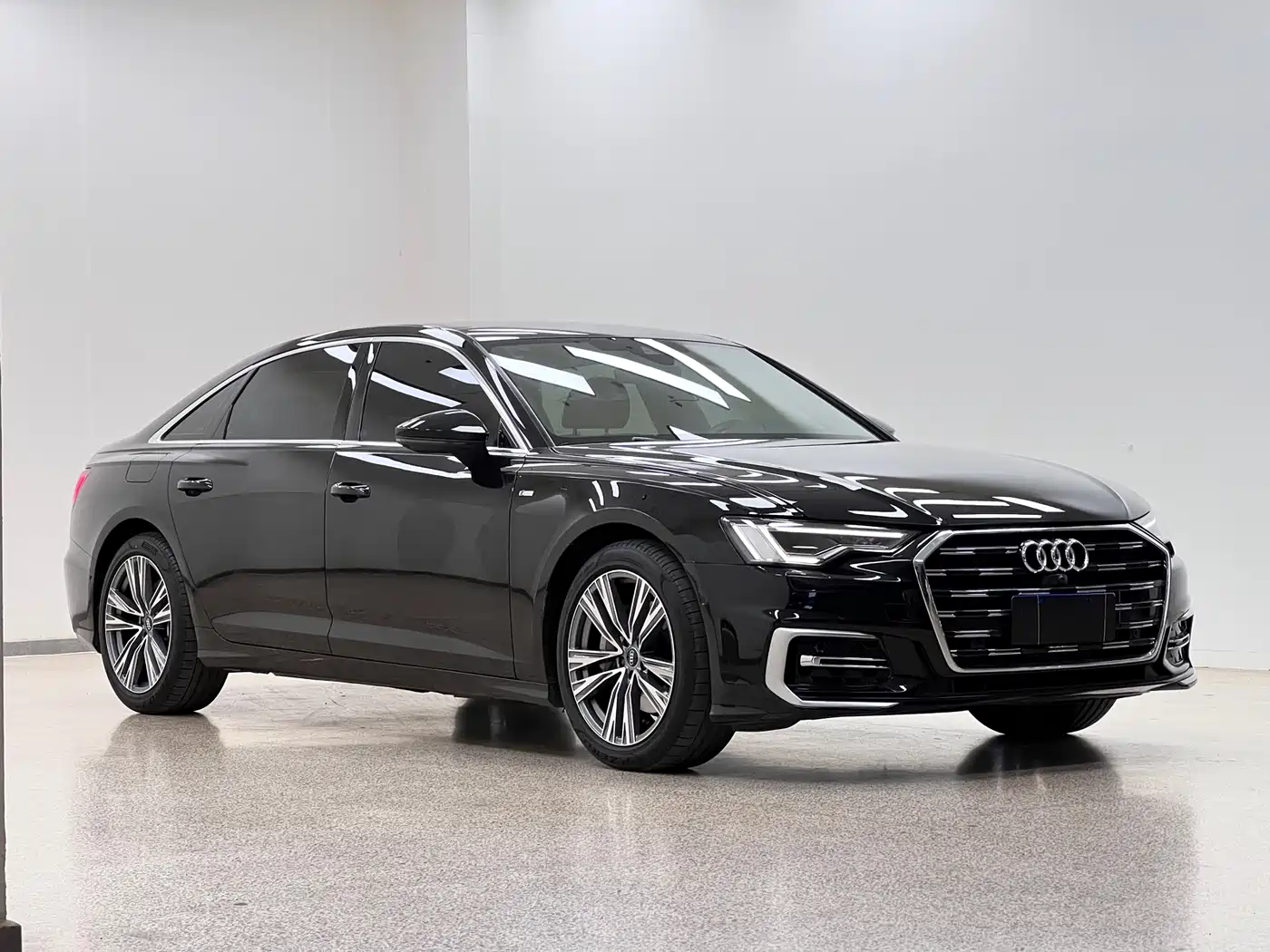 Audi A6L 2024 45 TFSI Premium Dynamic фото 3