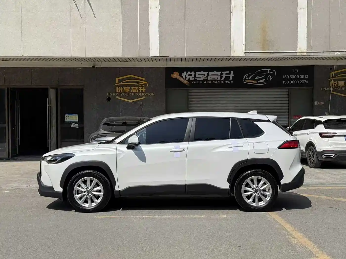Toyota Corolla Cross 2024 Model 2.0L Pioneer Edition фото 3
