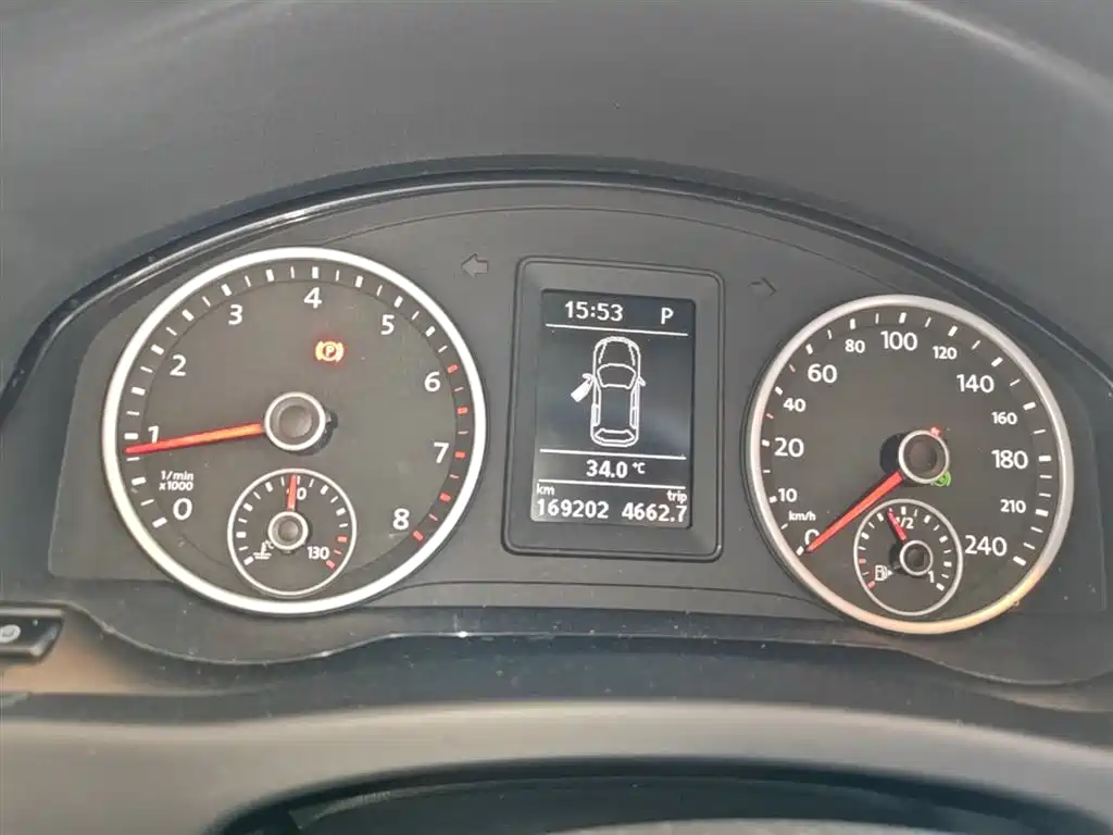 Volkswagen Tiguan 2015 1.8TSI Automatic 2WD Trendline фото 12
