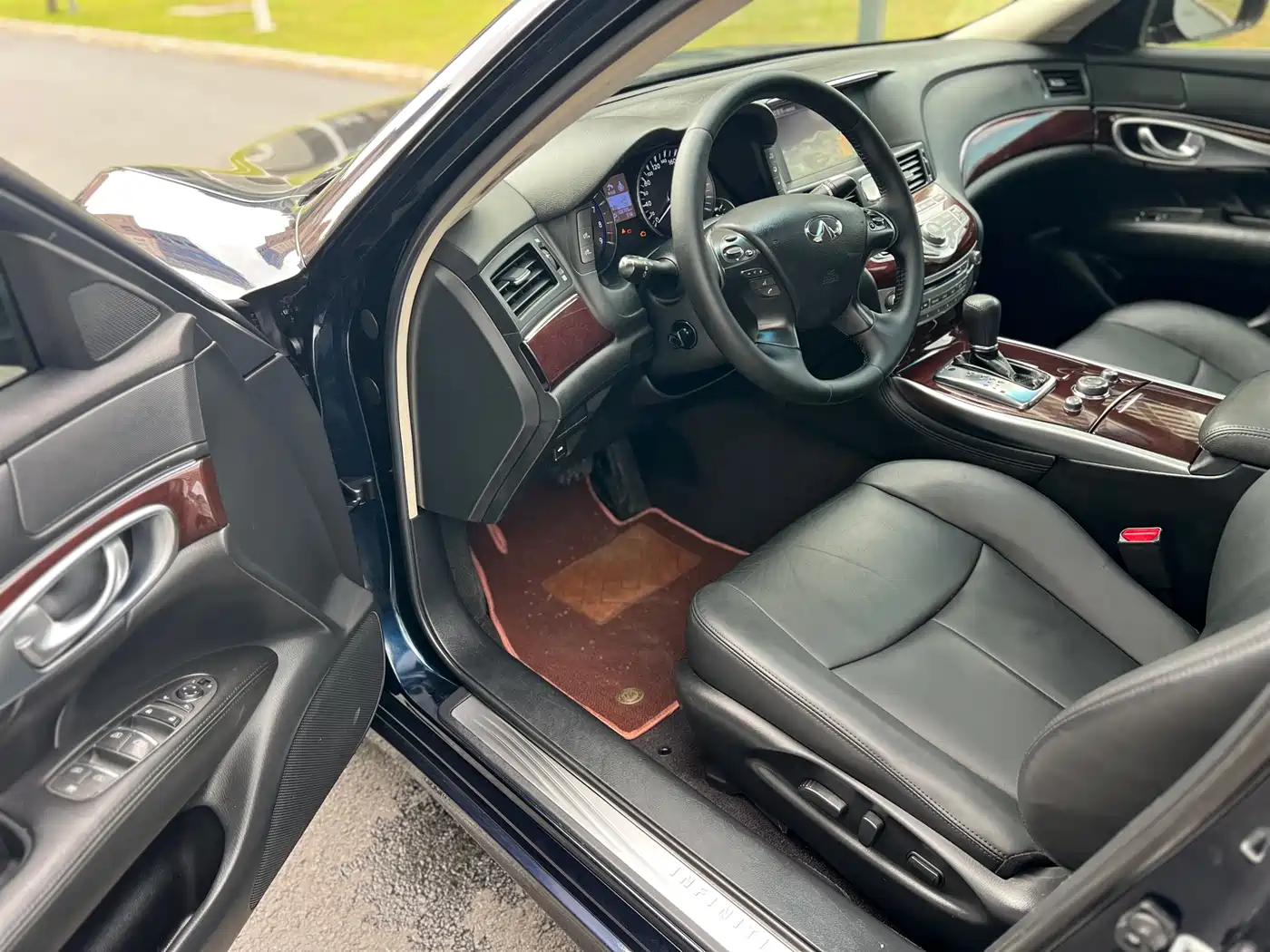 Infiniti Q70 2017 Q70L 2.5L Enjoyment Edition фото 8