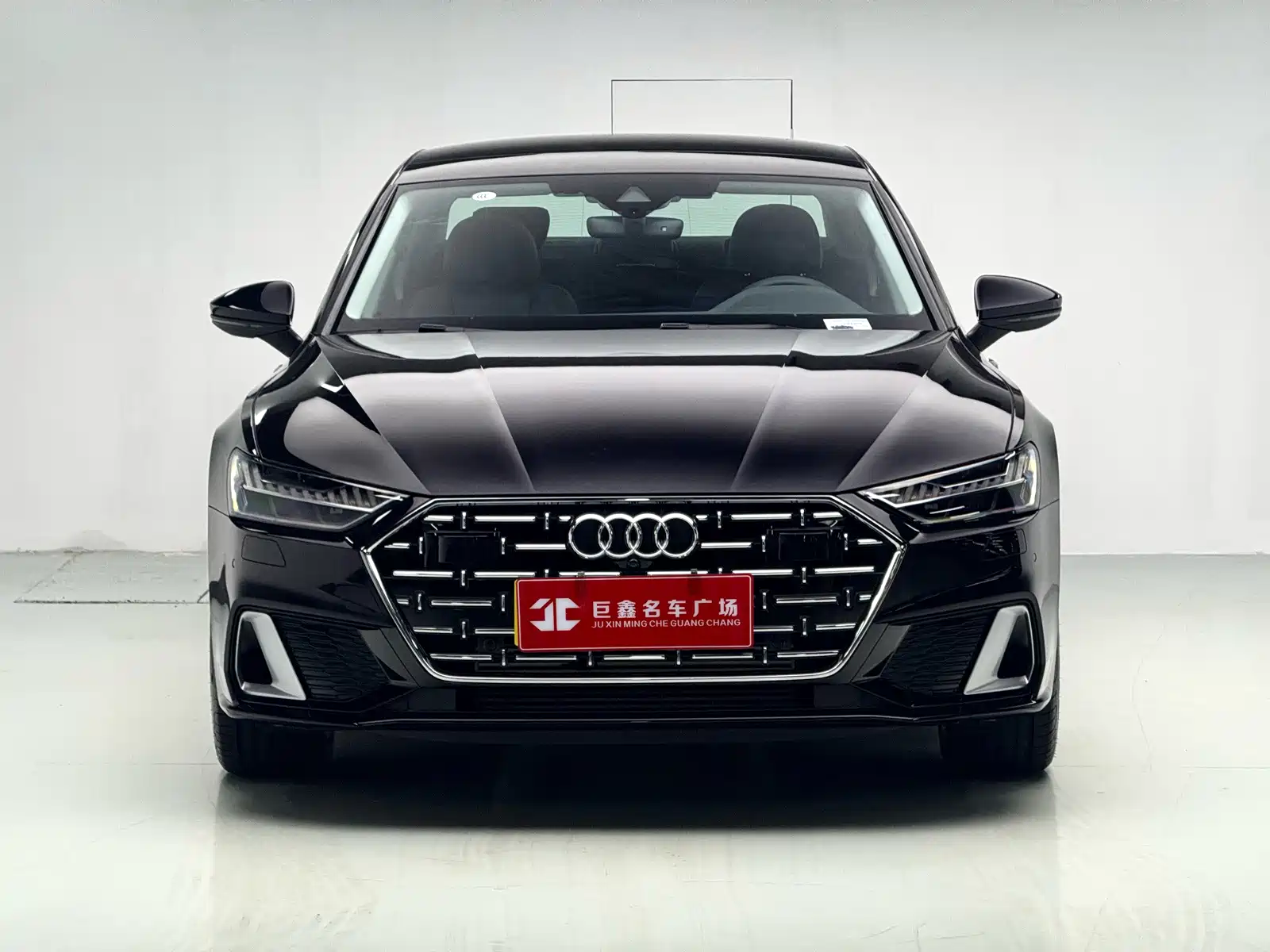 Фото 2 - Audi A7L