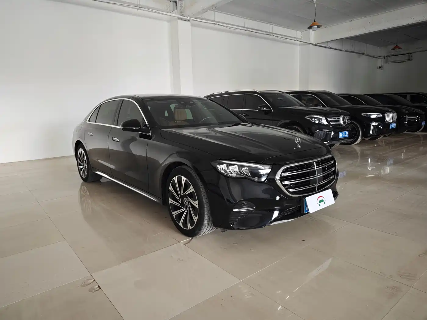 Mercedes-Benz E-Class 2024 Model E 300 L Luxury фото 2