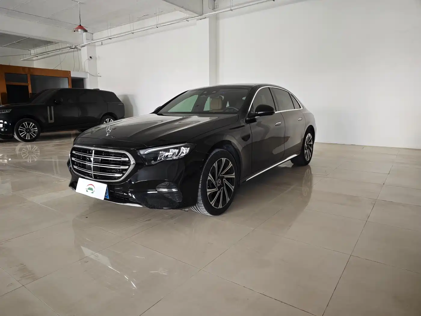 Mercedes-Benz E-Class 2024 Model E 300 L Luxury фото 3