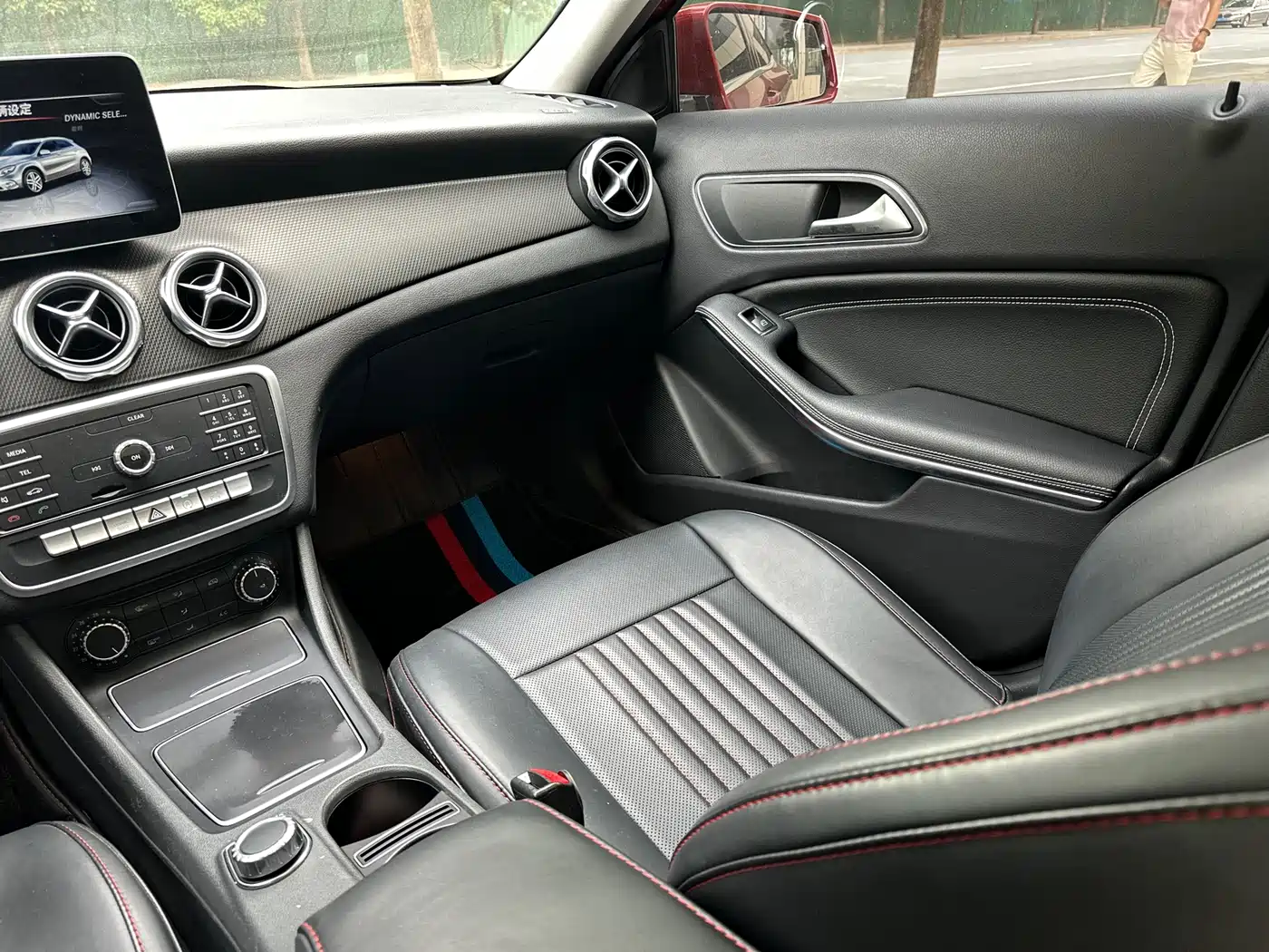 Mercedes-Benz GLA 2019 GLA 200 Dynamic фото 4