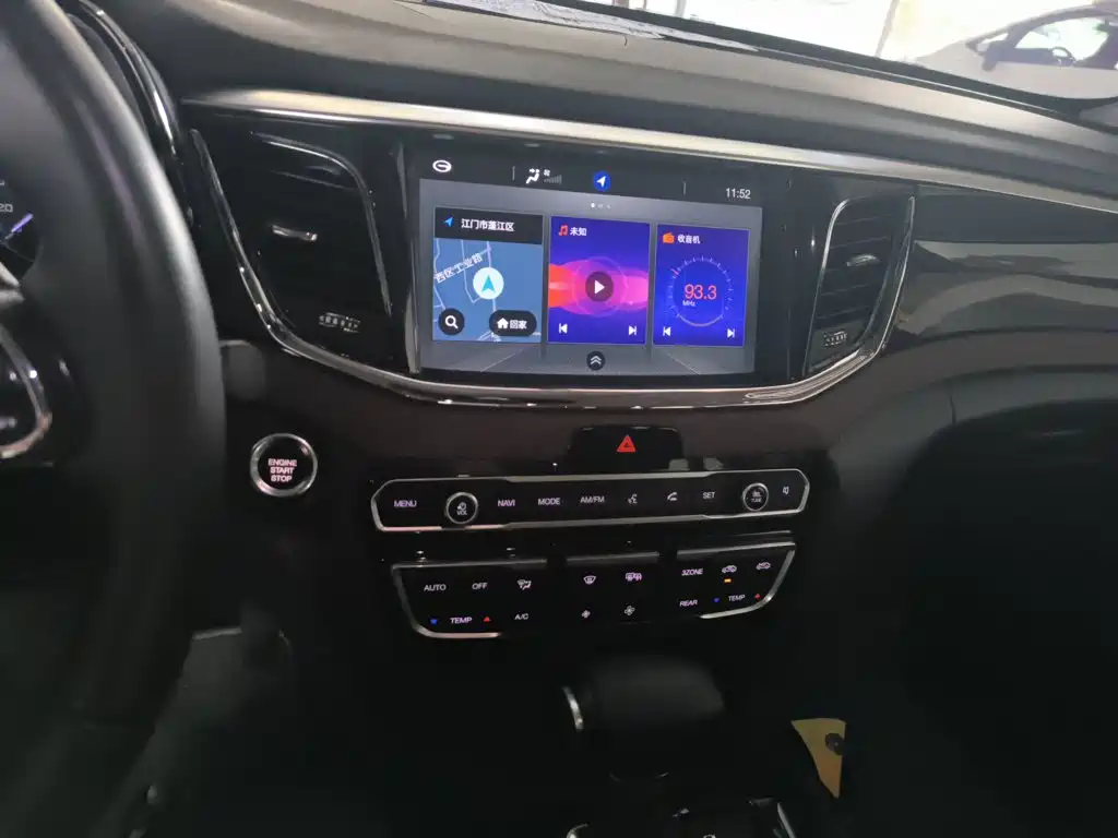 GAC Trumpchi Trumpchi GS8 2017 2017 320T 2WD Luxury Smart Connect (7-seater)