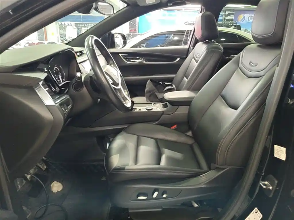 Cadillac XT5 2022 2.0T 2WD Luxury фото 15