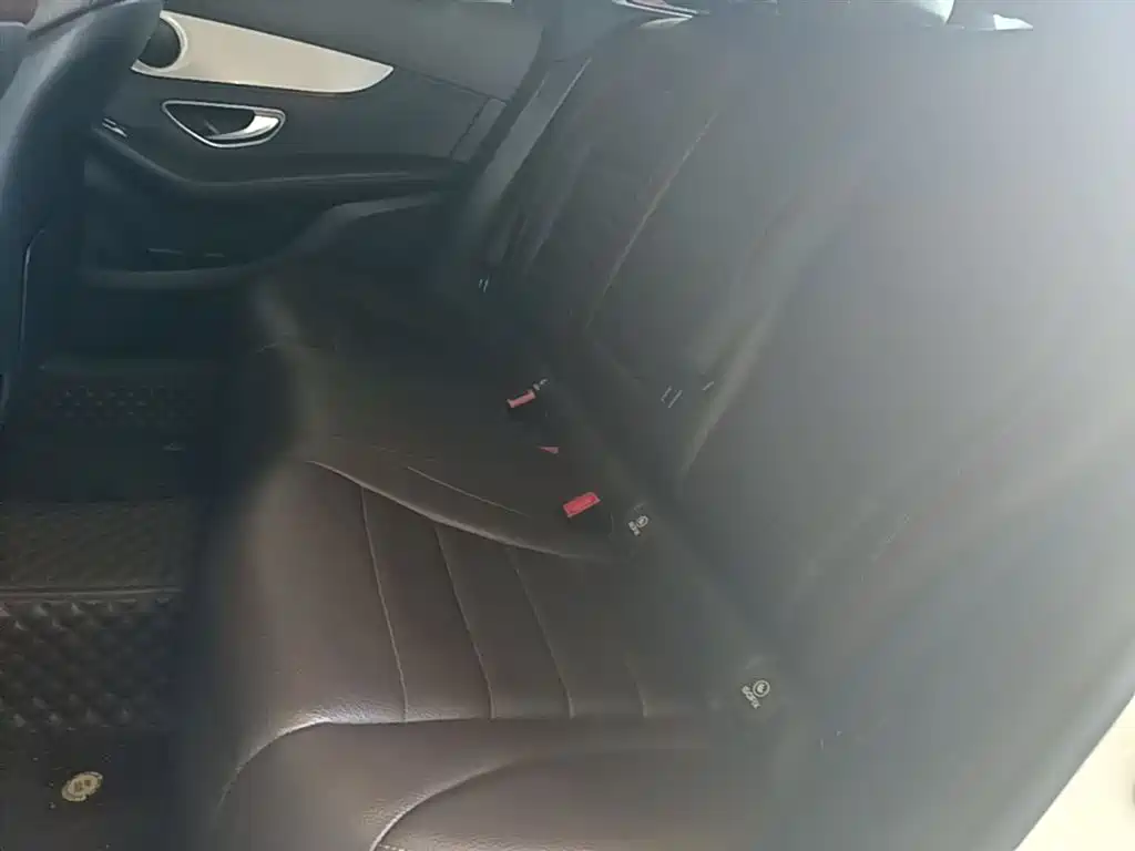 Mercedes-Benz GLC 2019 Model GLC 200 L 4MATIC фото 17