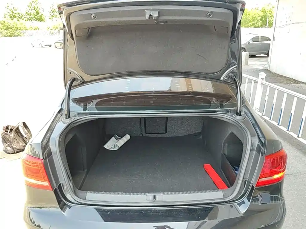 Volkswagen Magotan 2013 1.8TSI Luxury фото 19