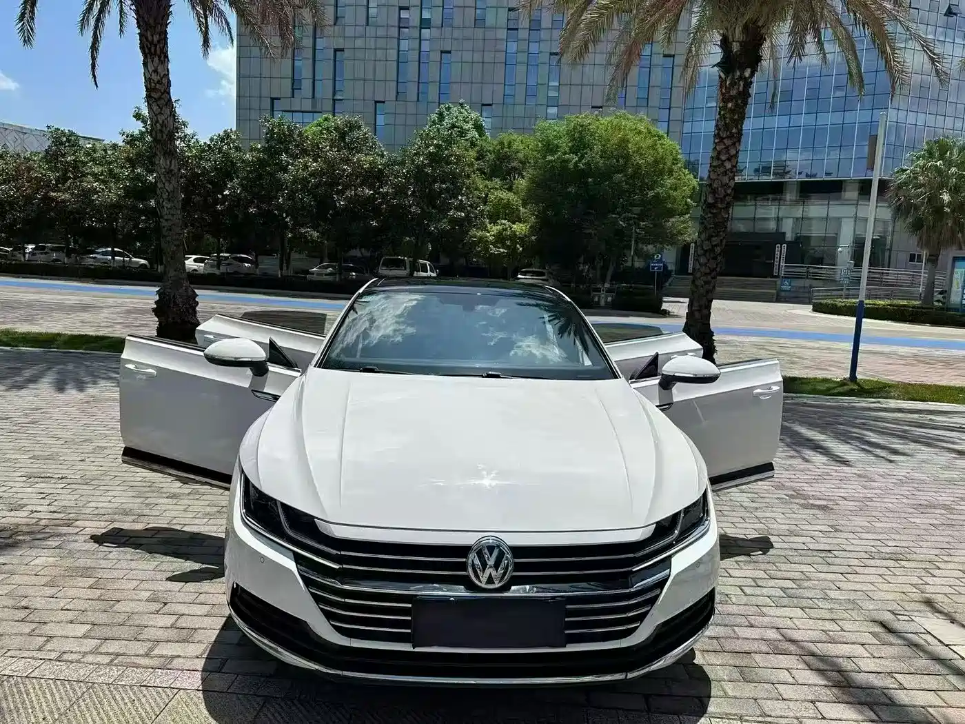 Volkswagen FAW-Volkswagen CC 2020 330TSI Elegance Version China VI фото 2