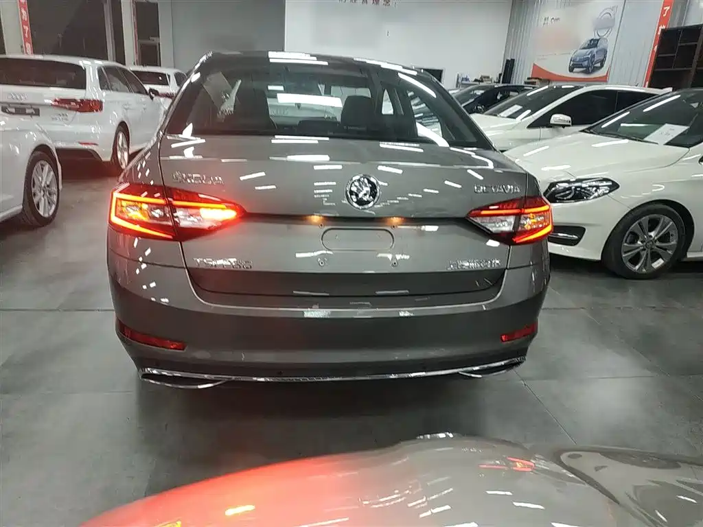 Škoda Octavia 2018 TSI280 DSG Flagship Edition фото 22