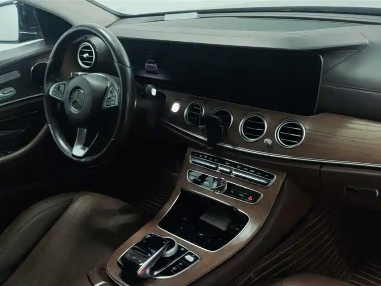 Mercedes-Benz E-Class 2017 E 300 L Luxury фото 8