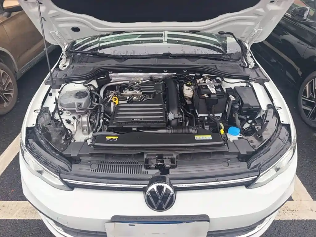Фото 25 - Volkswagen Golf