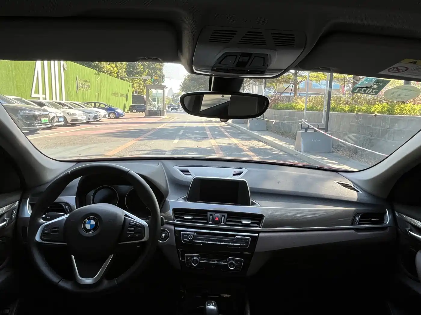 BMW X1 2019 sDrive18Li Premium Model фото 18