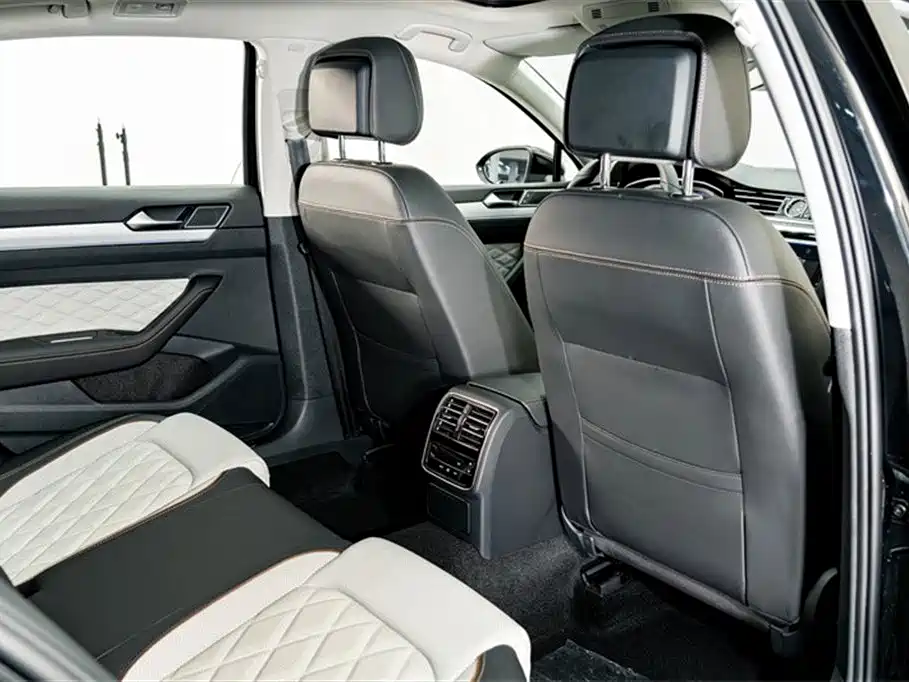 Volkswagen Magotan 2024 2 Million Units Public Sharing Edition 330TSI DSG Luxury фото 21