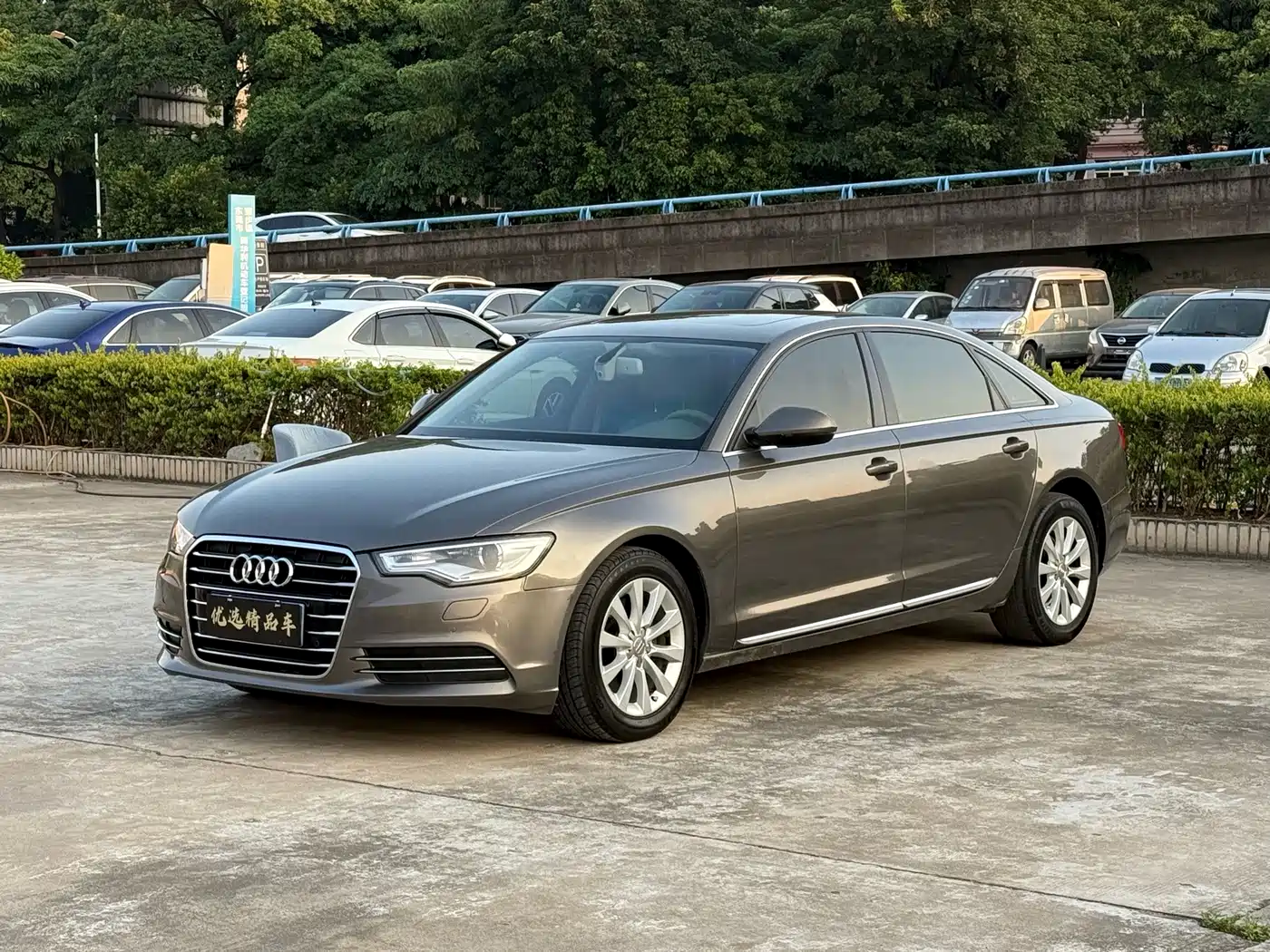 Photo 1 - Audi A6L