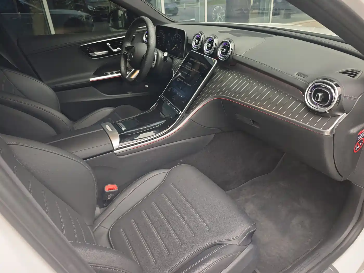 Mercedes-Benz C-Class 2025 C 260 L Night Sport Edition фото 17