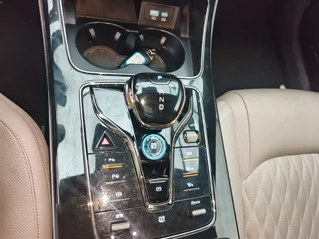 BYD Han 2025 Model EV 605KM Premium Version фото 14