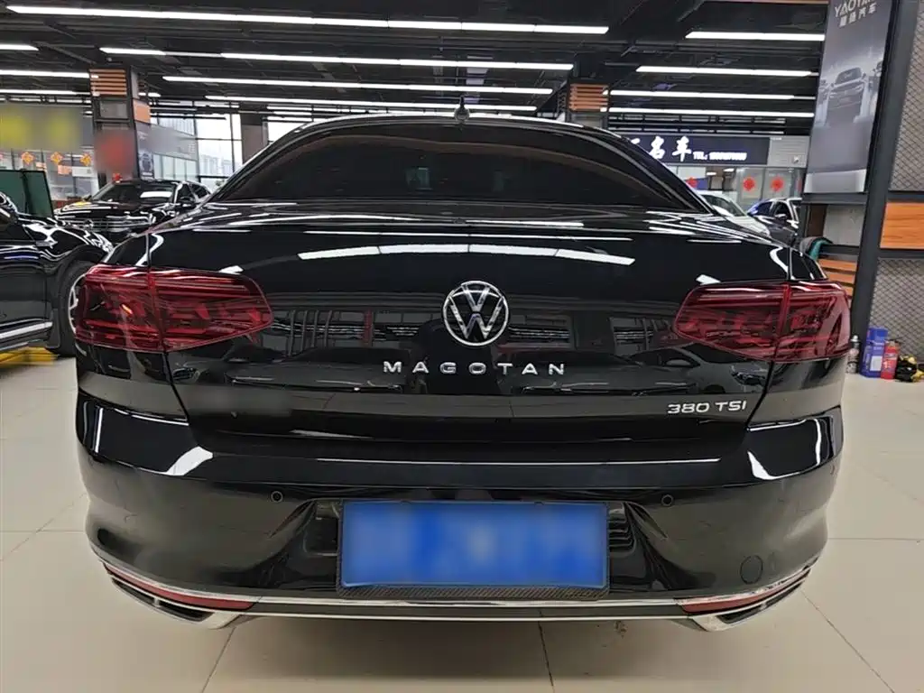Volkswagen Magotan 2023 Model 2 Million Commemorative Edition 380TSI DSG Flagship фото 6