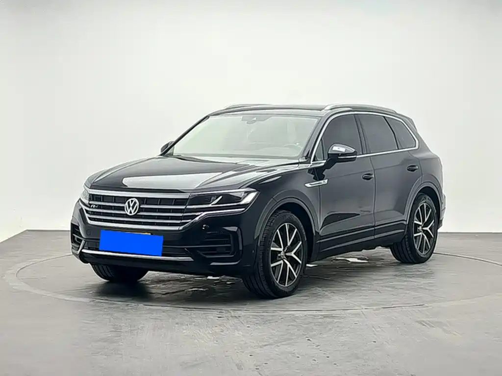 Фото 1 - Volkswagen Touareg