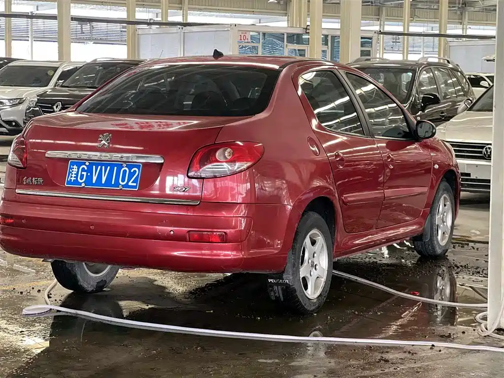 Peugeot 207 2011 Sedan 1.4L Manual Pinle Edition фото 4