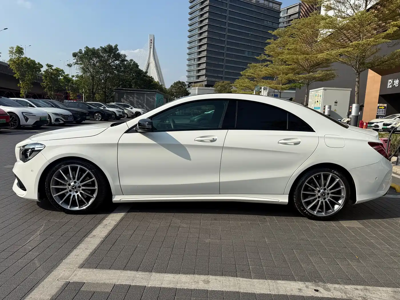 Mercedes-Benz CLA (Import) 2017 CLA 220 4MATIC фото 24