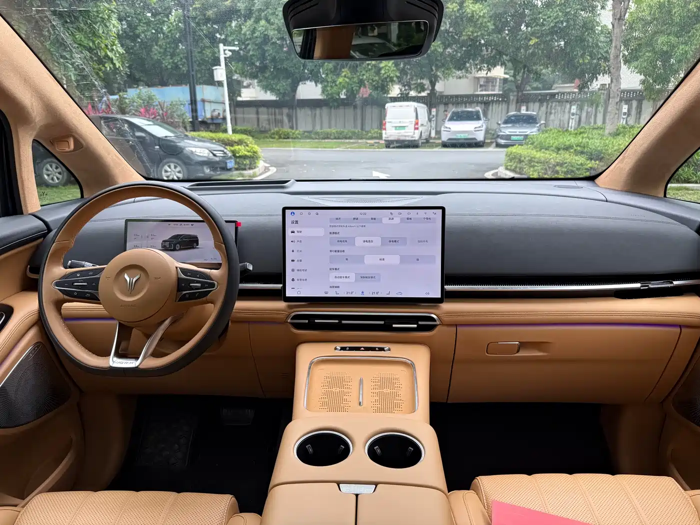 Voyah Auto Voyah Dreamer 2025 Model PHEV 4WD Premium QianKun Edition фото 19