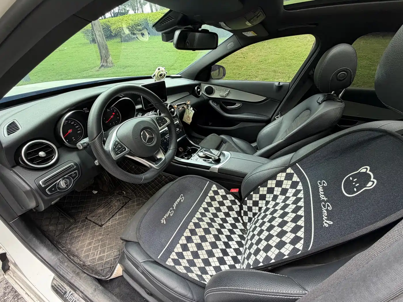 Photo 7 - Mercedes-Benz C-Class