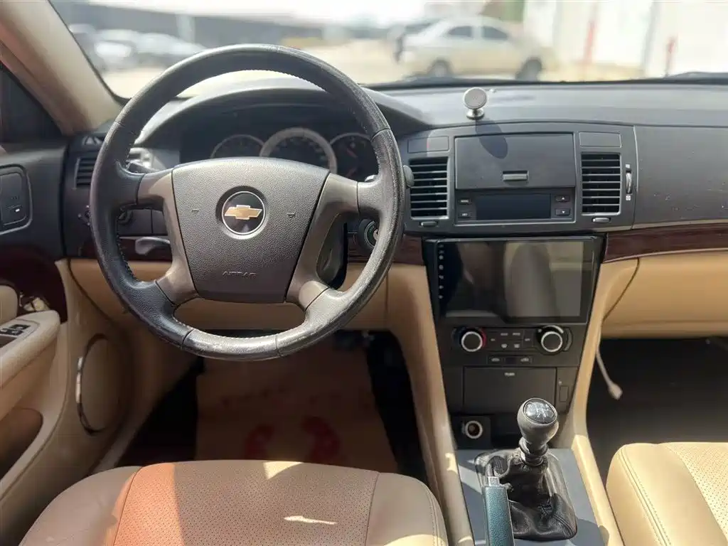 Chevrolet Epica 2010 1.8 Luxury AT фото 7