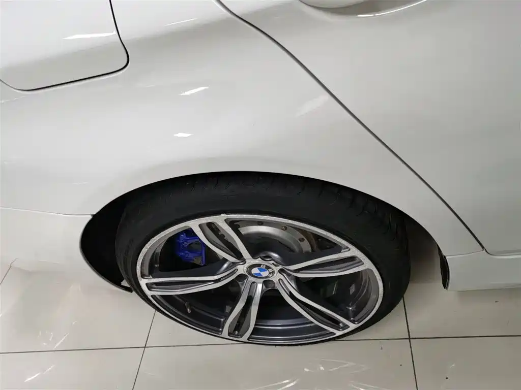 BMW 5 Series 2014 525Li Luxury Design Package фото 26