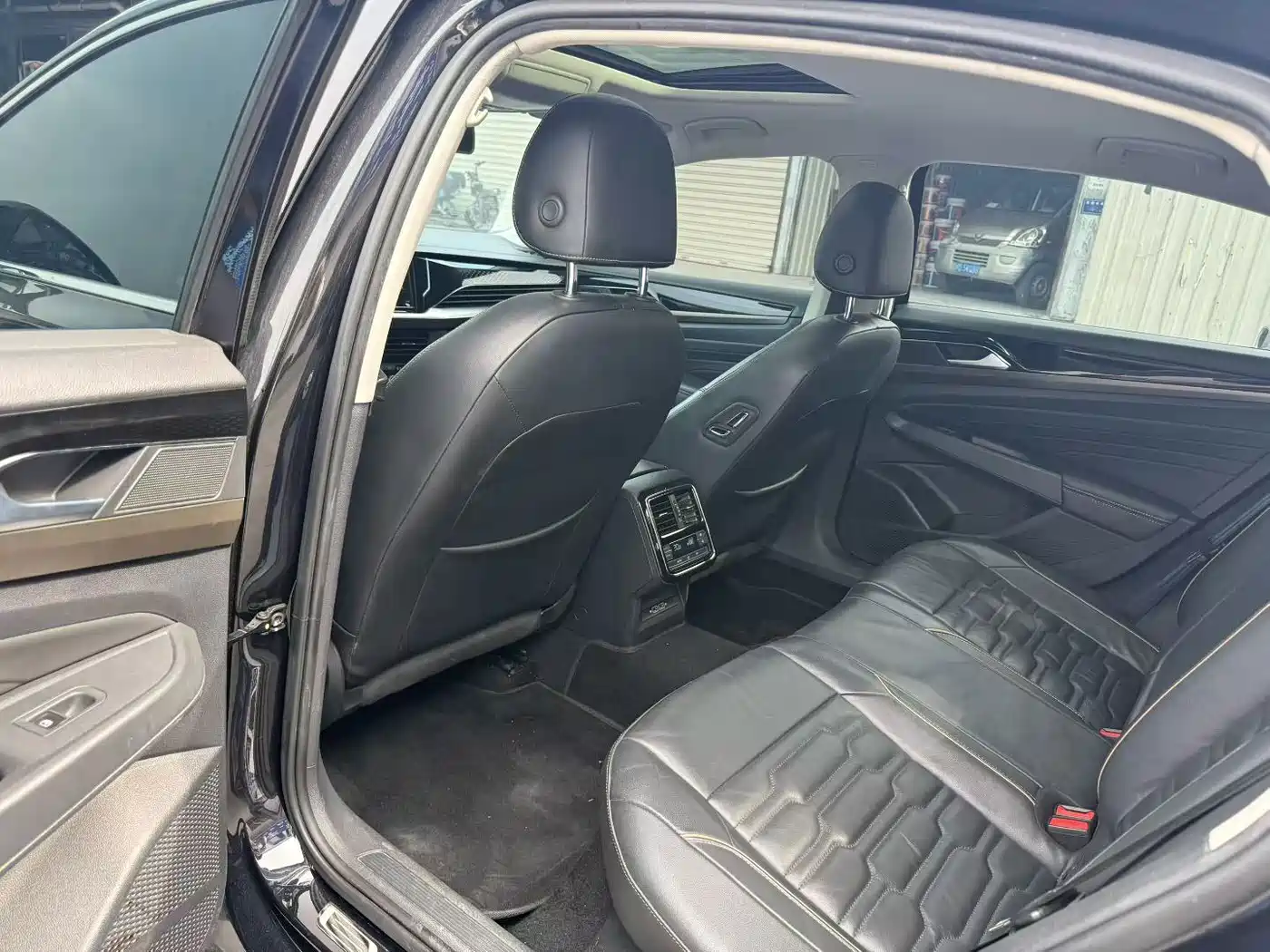 Фото 6 - Volkswagen Passat