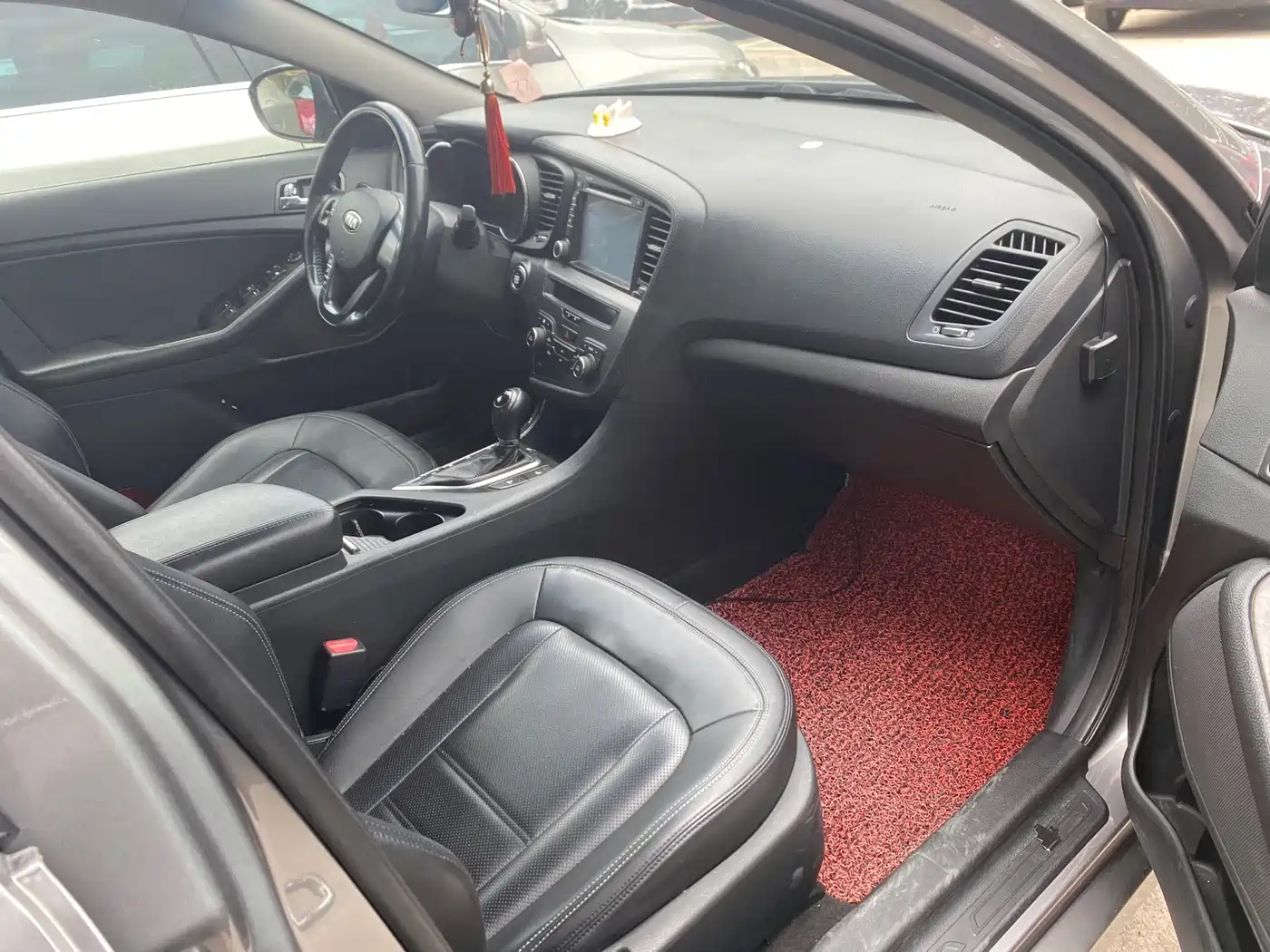 Фото 8 - Kia K5