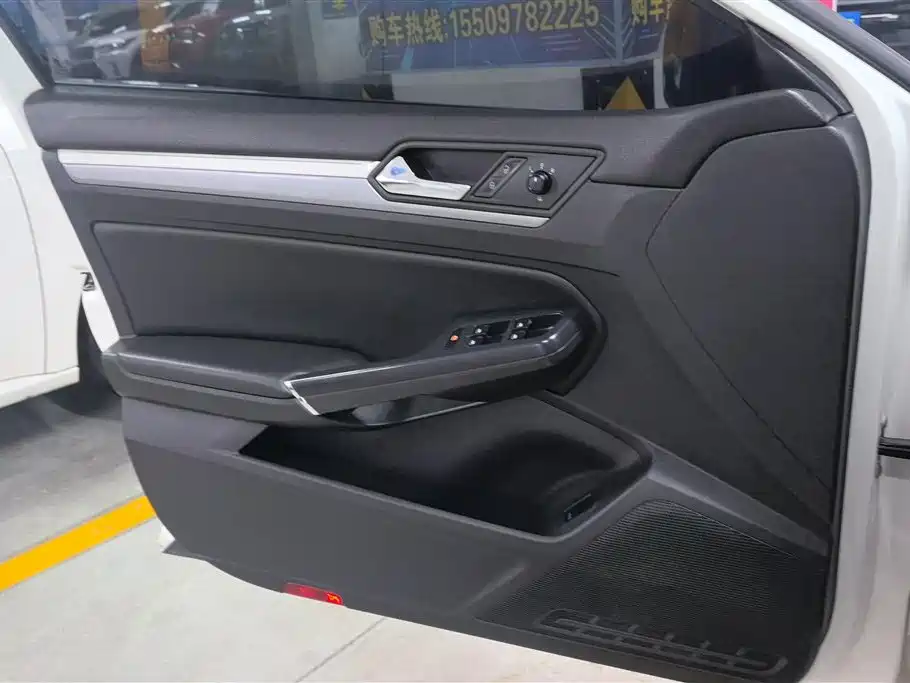 Volkswagen Lamando 2017 280TSI DSG Comfort Edition фото 7