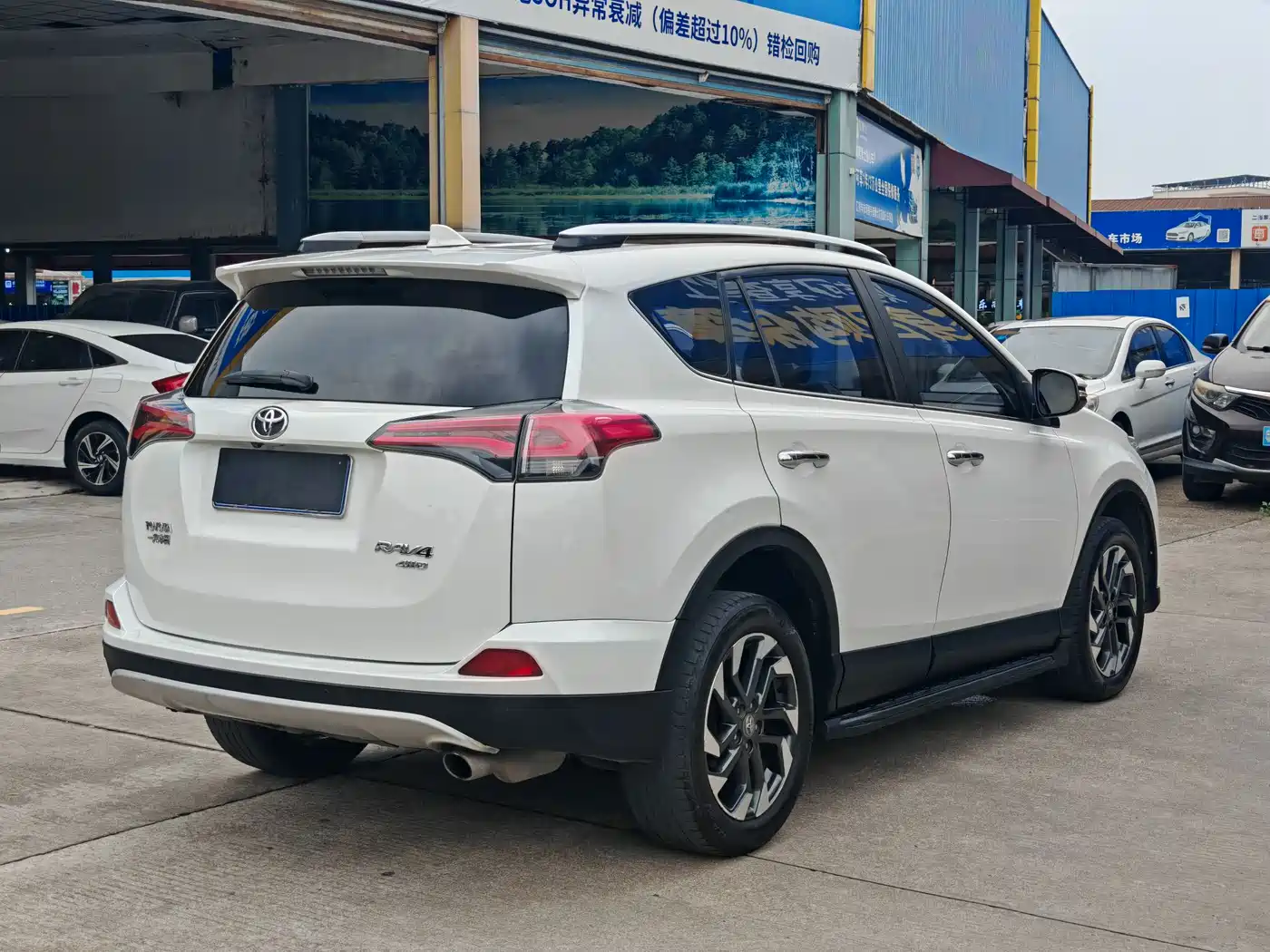 Toyota RAV4 Rongfang 2016 2.5L Automatic 4WD Premium фото 6
