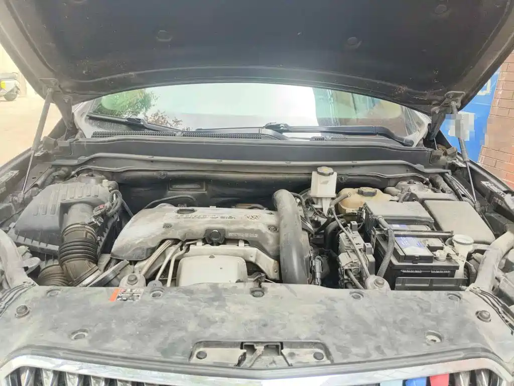 Photo 3 - Buick Envision Plus