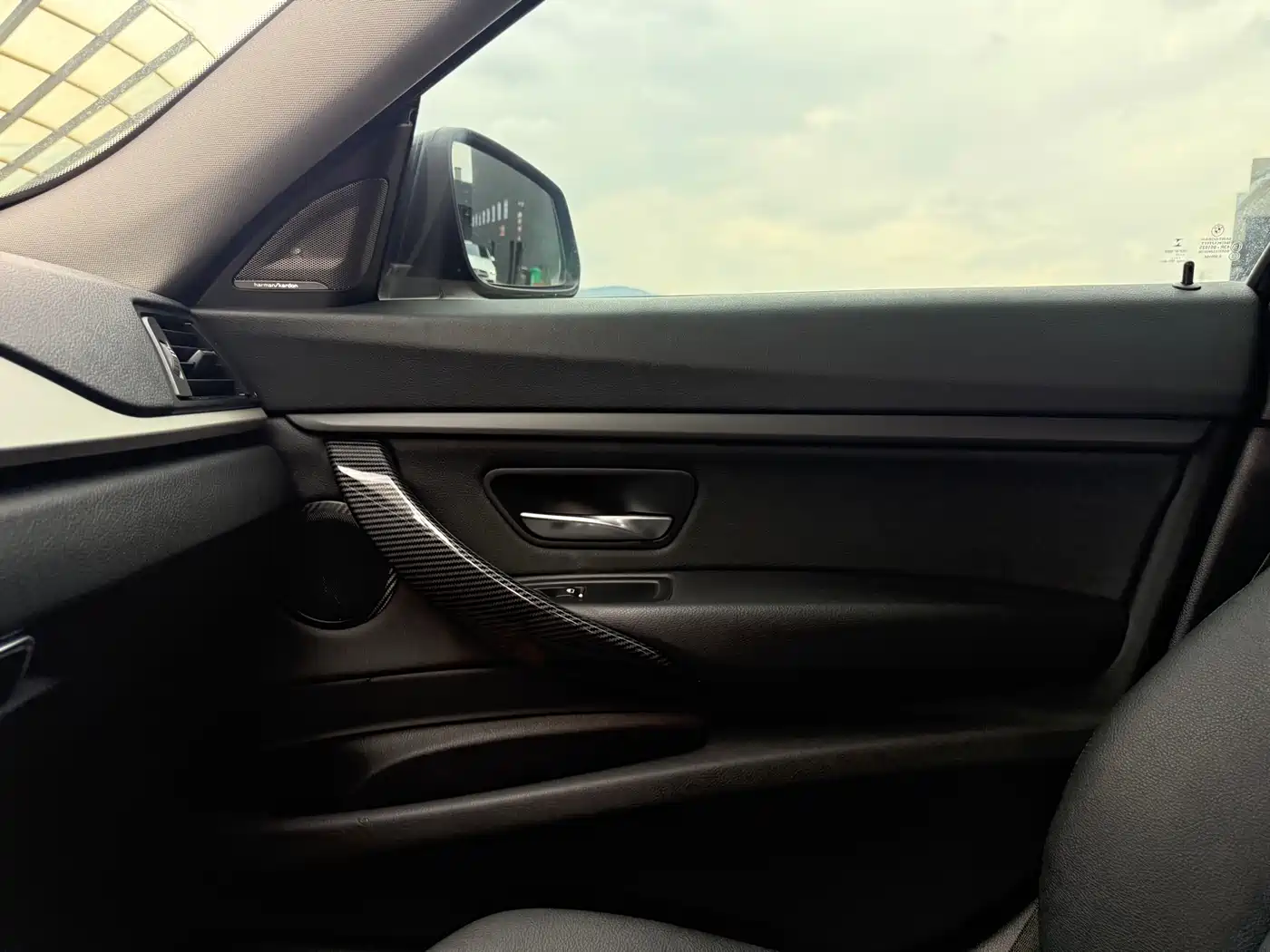 BMW 3 Series GT 2017 320i Fashion фото 27