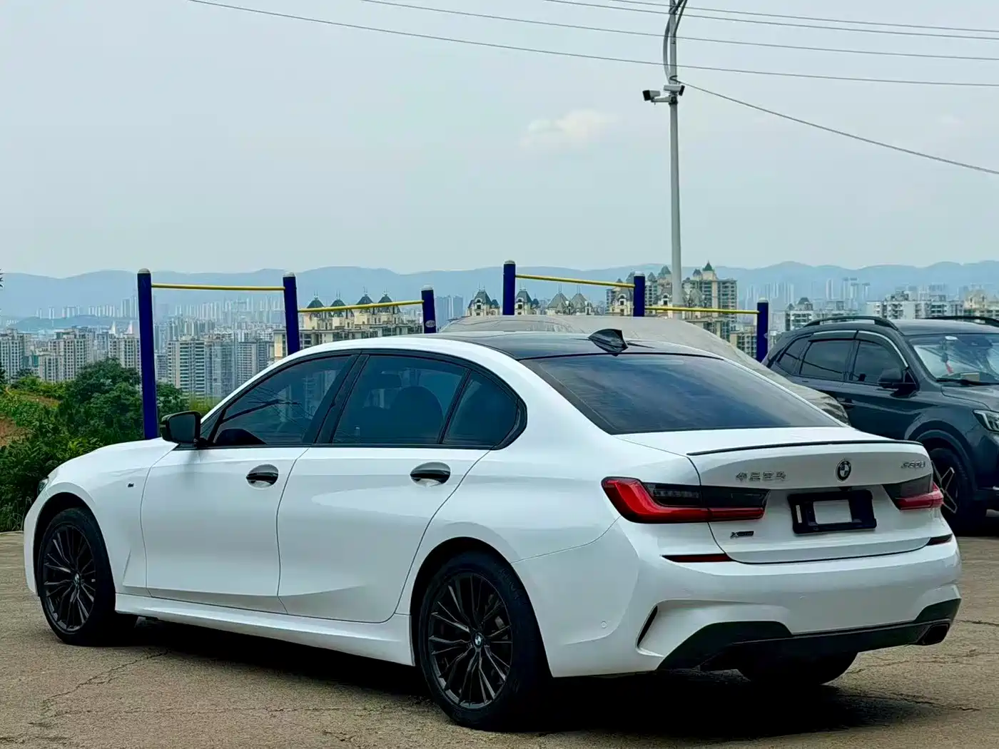 BMW 3 Series 2020 330Li xDrive M Sport Black Night Edition фото 7