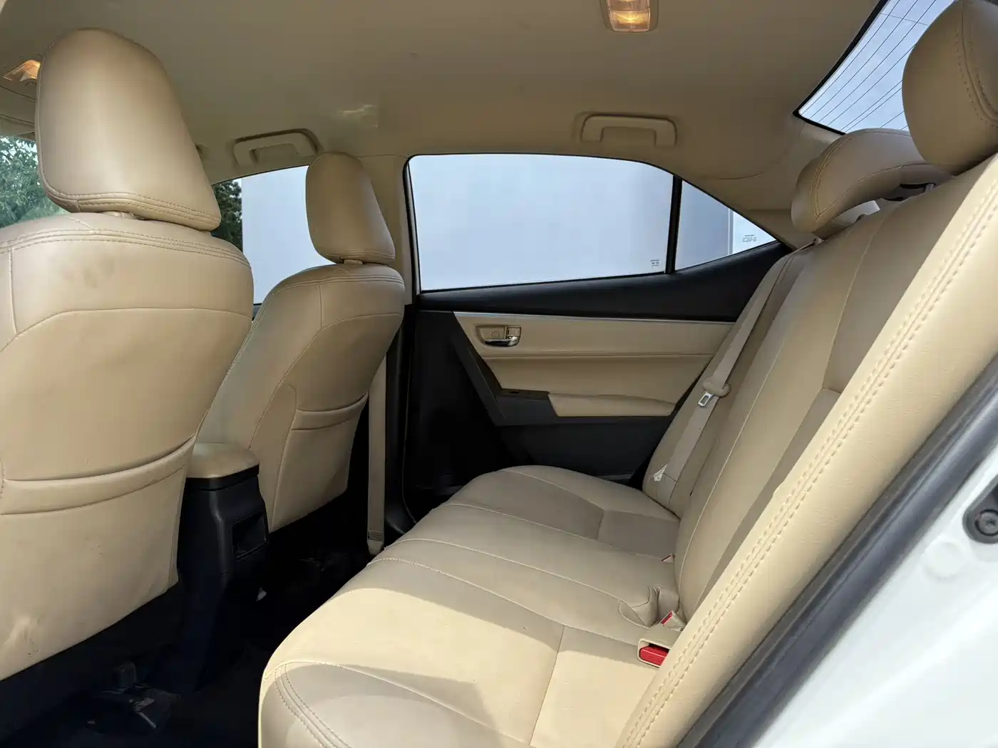 Toyota Corolla 2017 Facelift 1.6L S-CVT GL фото 7