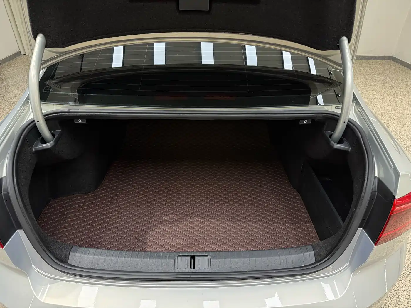 Volkswagen Magotan 2020 280TSI DSG Leading фото 31
