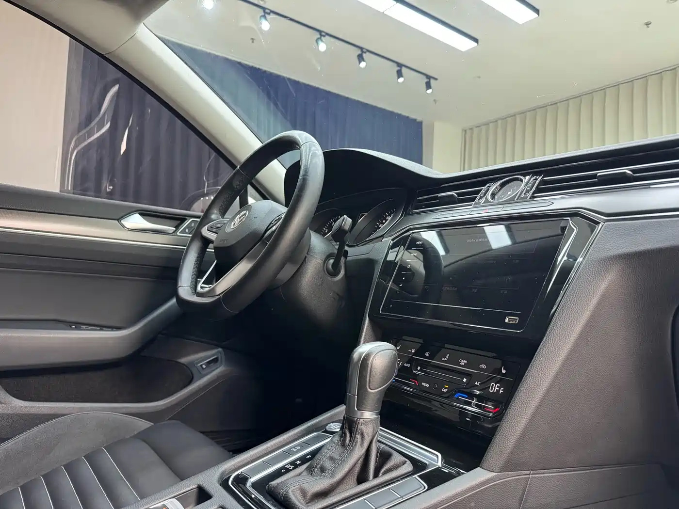 Volkswagen Magotan 2020 280TSI DSG Leading фото 34