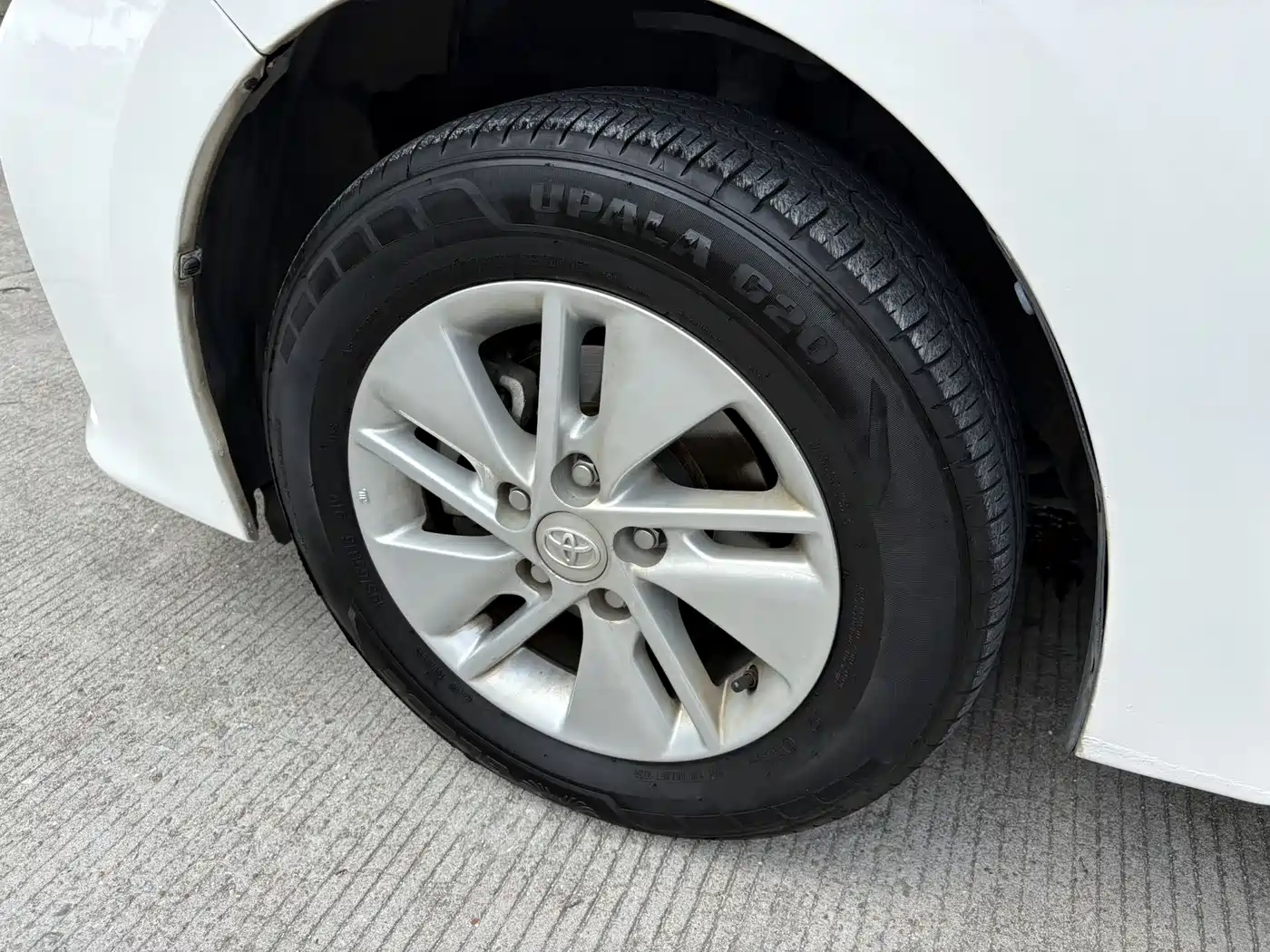 Toyota Corolla 2017 Facelift 1.6L S-CVT GL фото 15
