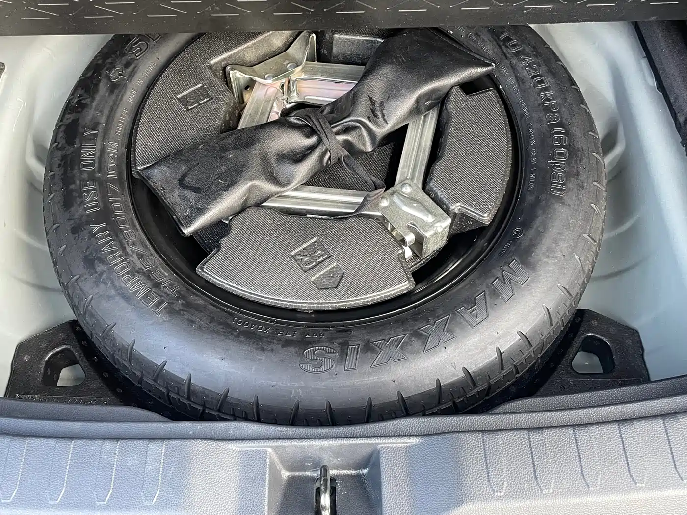 Toyota RAV4 Rongfang 2020 2.0L CVT 2WD Fashion PLUS фото 18