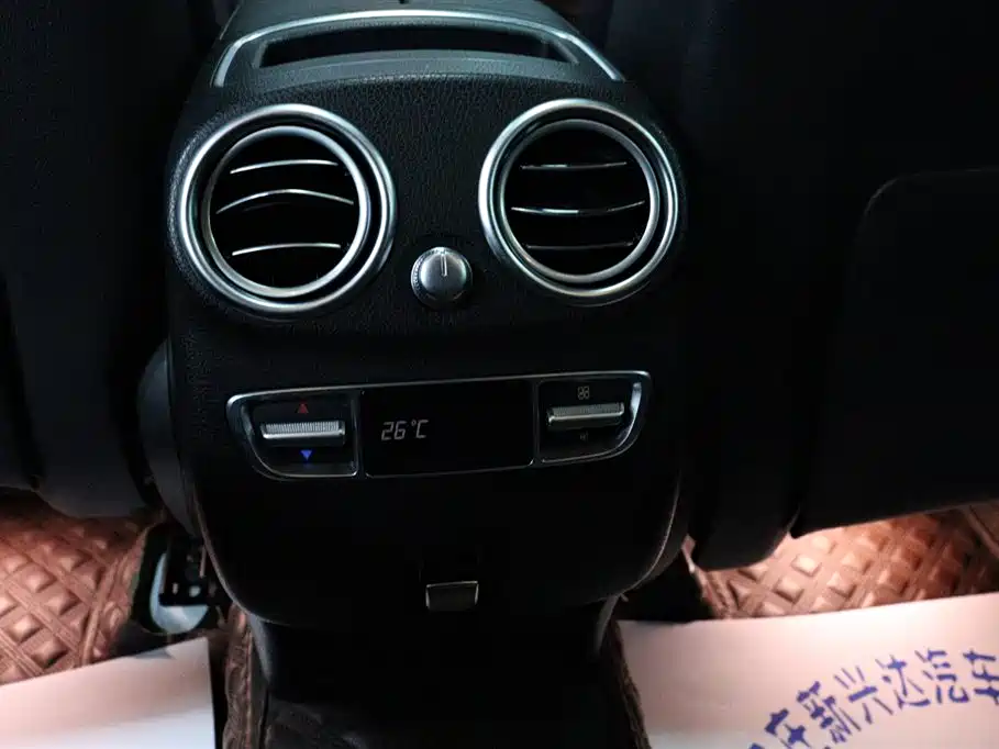 Mercedes-Benz GLC 2020 Facelift GLC 300 L 4MATIC Dynamic фото 10