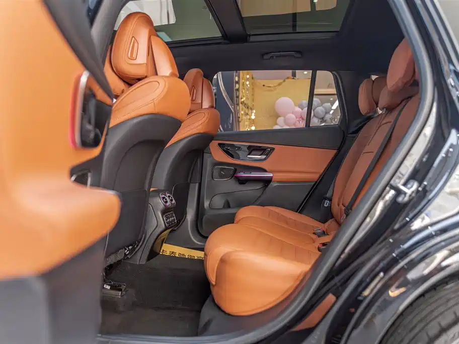 Mercedes-Benz GLC 2023 GLC 300 L 4MATIC Sport 5-Seater фото 17