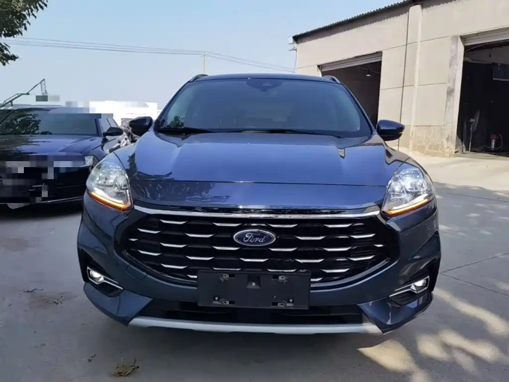 Photo 3 - Ford Escape
