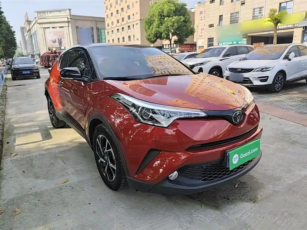 Toyota C-HR 2020 Model 2.0L Leading фото 4