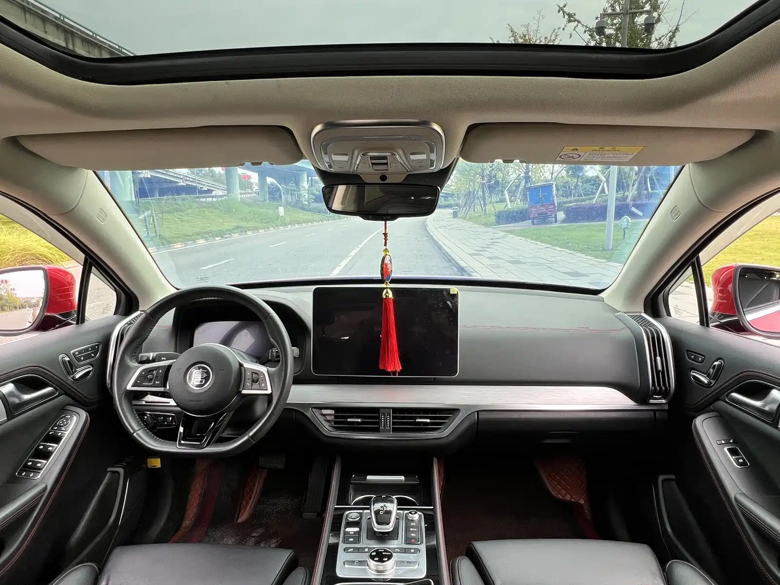 صورة 14 - BYD Tang New Energy