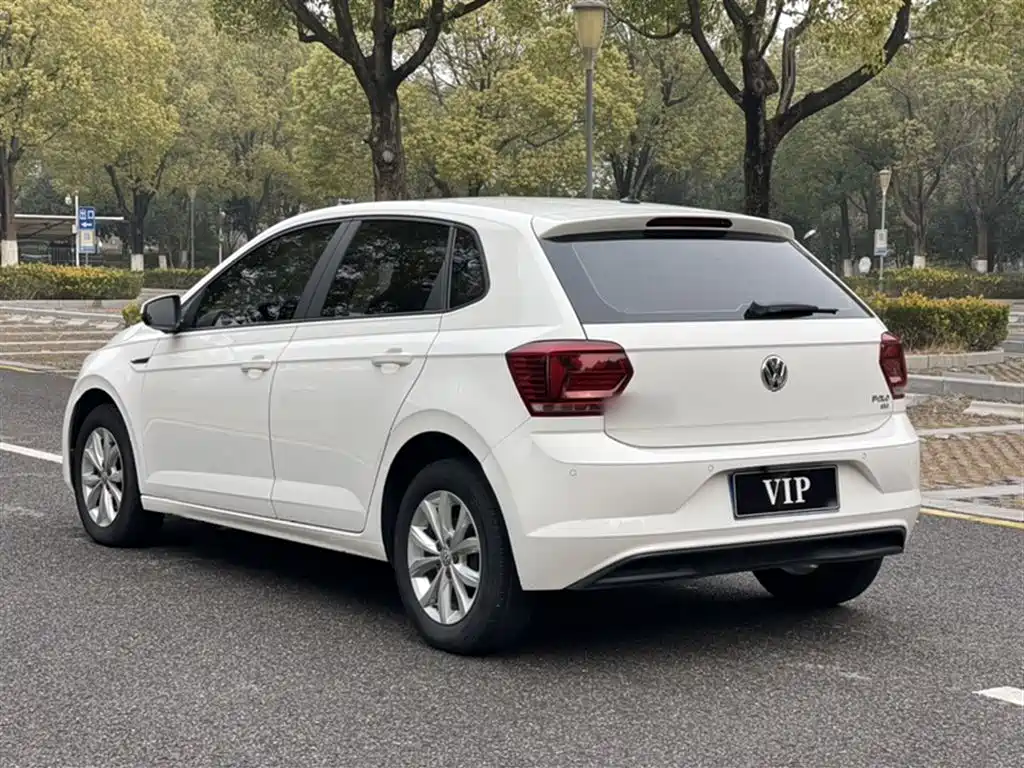 Volkswagen Polo 2019 Plus 1.5L Automatic Colorful Tech Edition фото 23