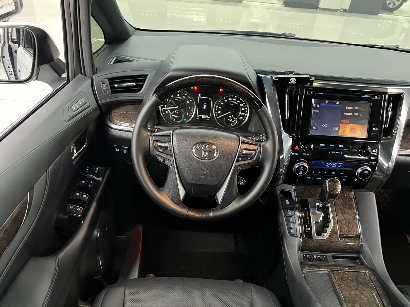 Toyota Alphard 2018 Facelift 3.5L Premium Edition фото 18