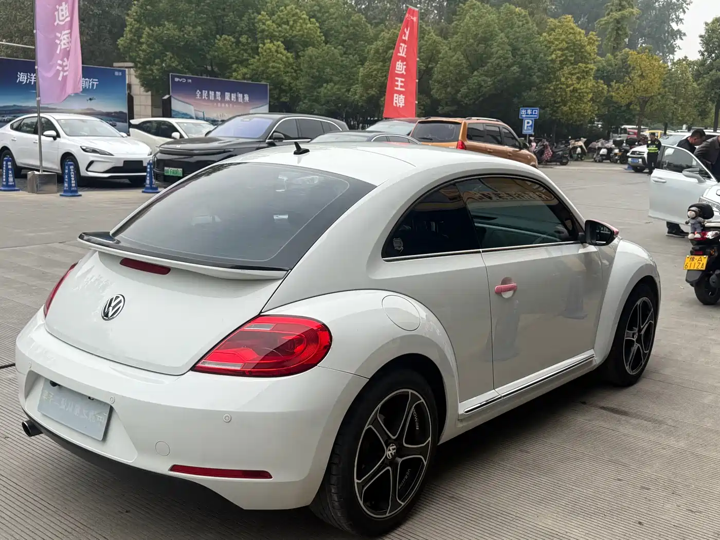 Volkswagen Beetle 2015 180TSI фото 9