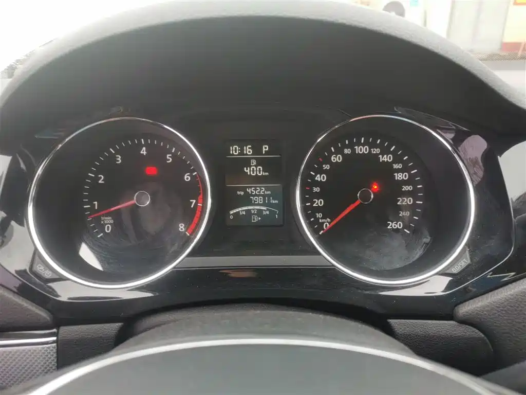 Volkswagen Sagitar 2018 1.6L Automatic Comfort фото 4